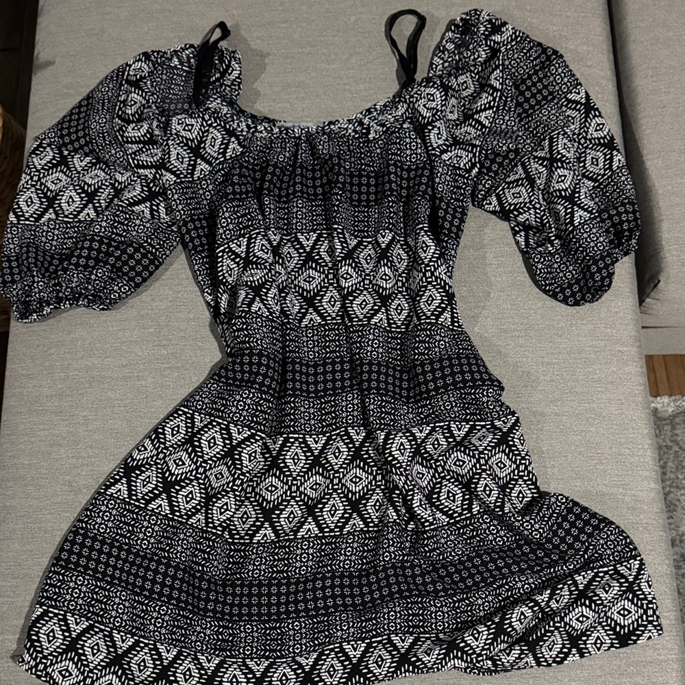 Bailey Blue Black and White Geometric Long Sleeve Dress